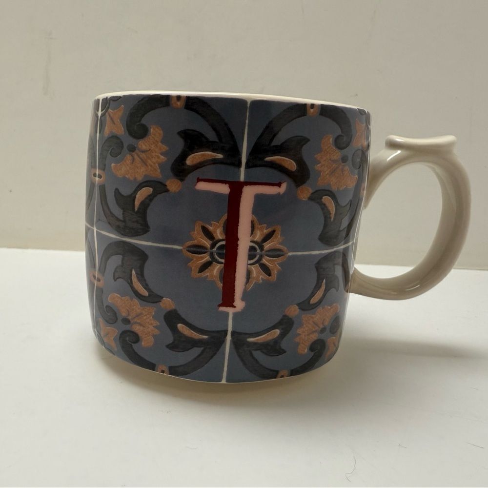Anthropologie "T" Mezze Monogram Mug Ceramic Coffee Cup Stoneware Blue 16.2 oz